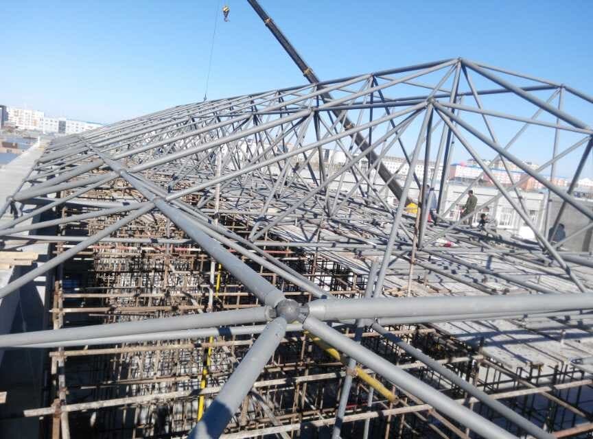长治商贸城屋顶网架工程